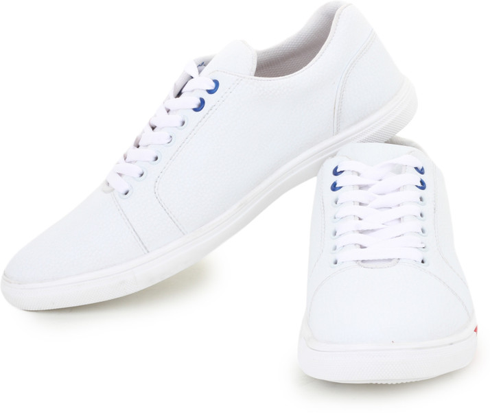 mens white plimsoll