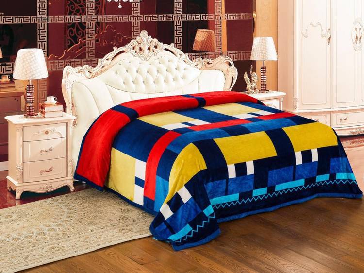 Signature Checkered Double Coral Blanket