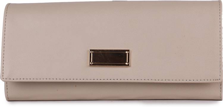 Casual White  Clutch