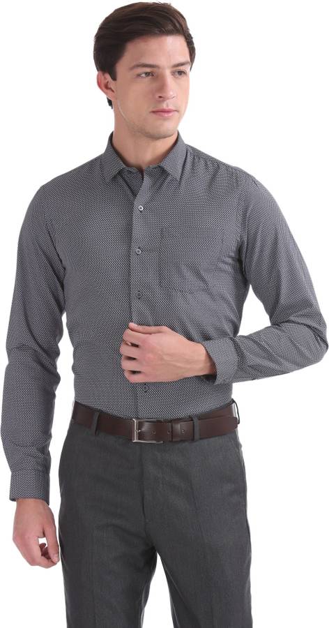 Men Slim Fit Polka Print Cut Away Collar Formal Shirt