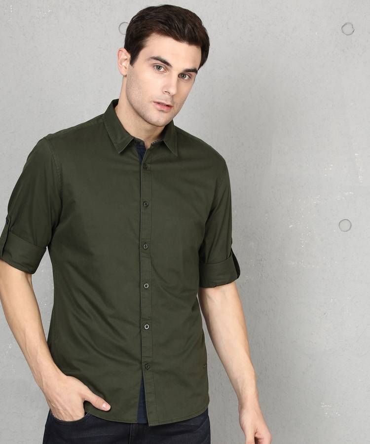 Men Slim Fit Solid Spread Collar Casual Shirt