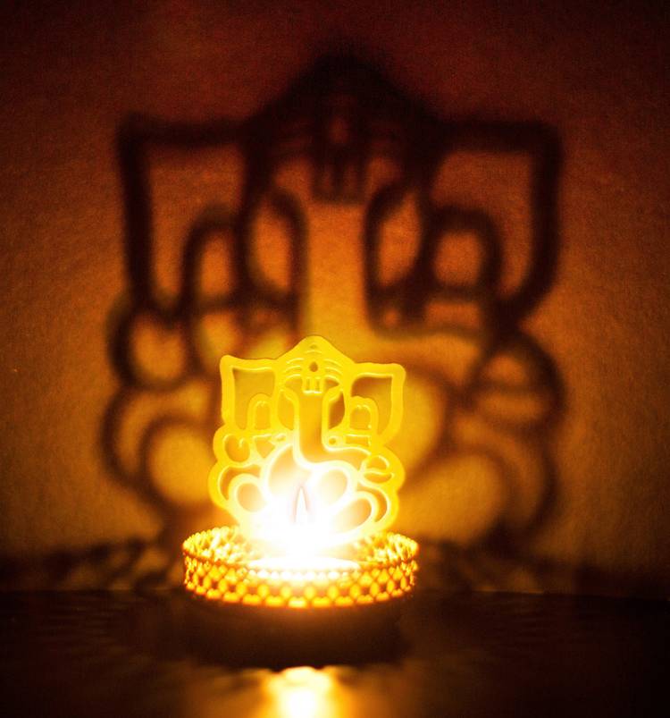 Flipkart SmartBuy Iron Tealight Holder