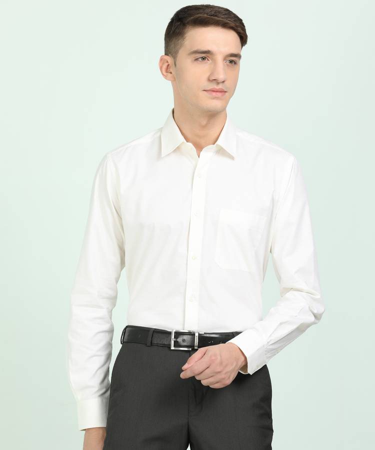 Men Regular Fit Chevron/Zig Zag Cut Away Collar Formal Shirt