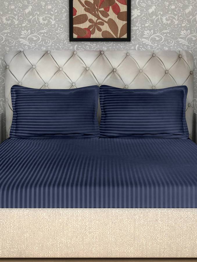 Cloth Fusion 210 TC Cotton Double Striped Bedsheet