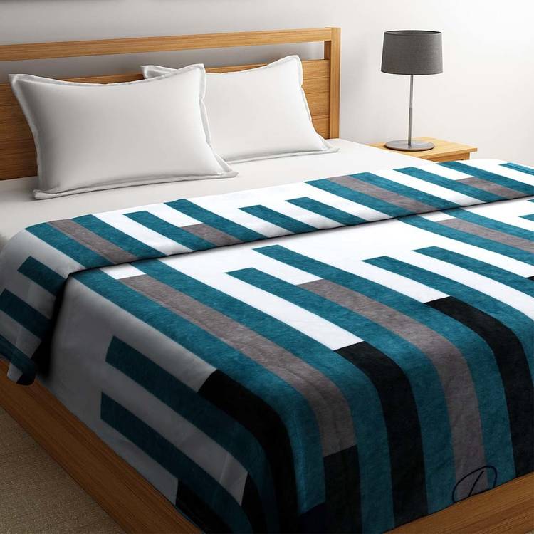 PORTICO NEW YORK Printed Double Coral Blanket