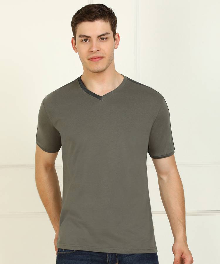 Solid Men V Neck Dark Green T-Shirt