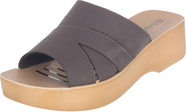 Women Brown Flats Sandal Price in India