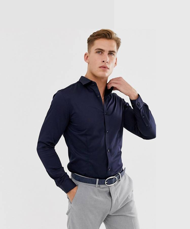 Men Solid Regular Fit Formal Cut Away Collar Shirt