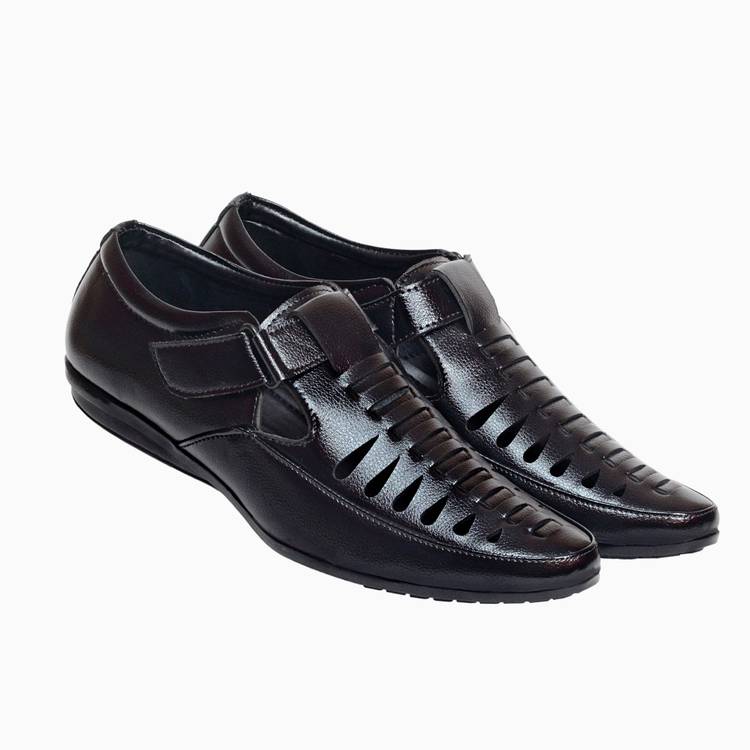 Men Black Flats Sandal