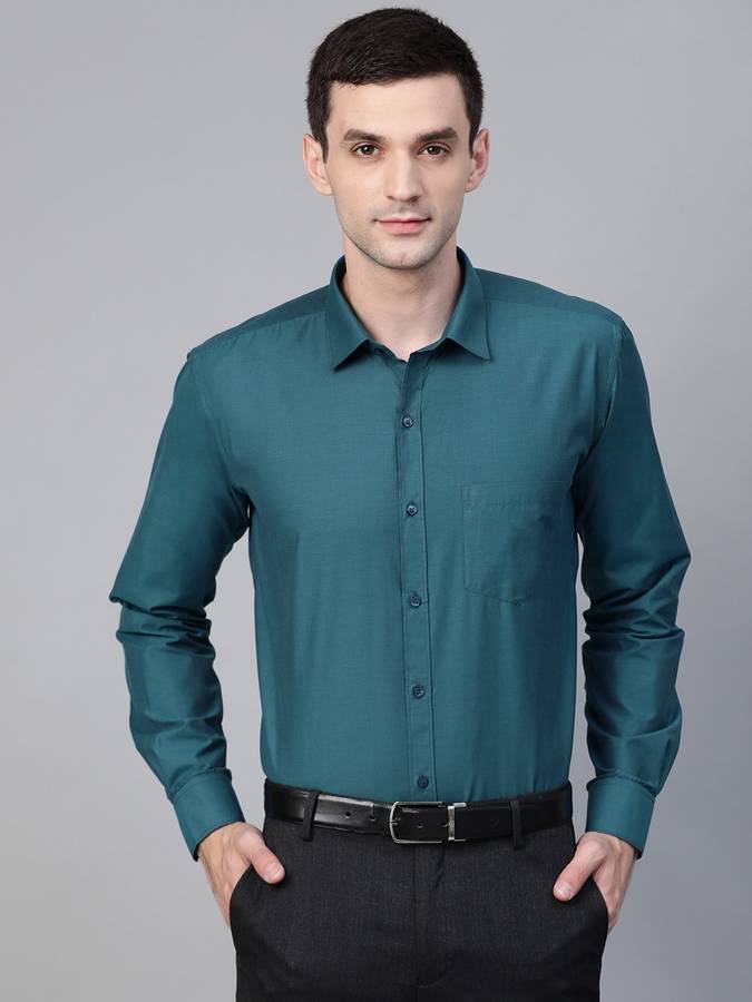 Men Regular Fit Solid Cut Away Collar Formal Shirt