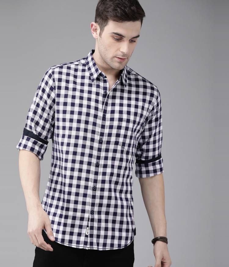 Men Regular Fit Checkered Spread Collar Casual Shirt Price in India