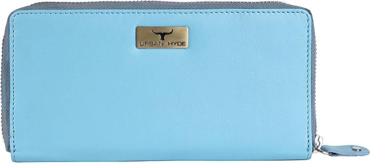 Casual, Party, Formal, Sports Blue  Clutch  - Regular Size Price in India