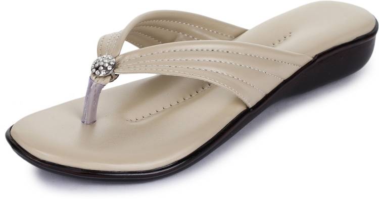 Women Beige Flats Sandal Price in India