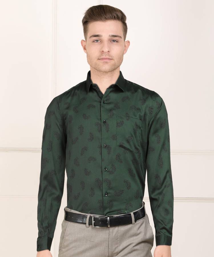 Men Regular Fit Floral Print Cut Away Collar Formal Shirt