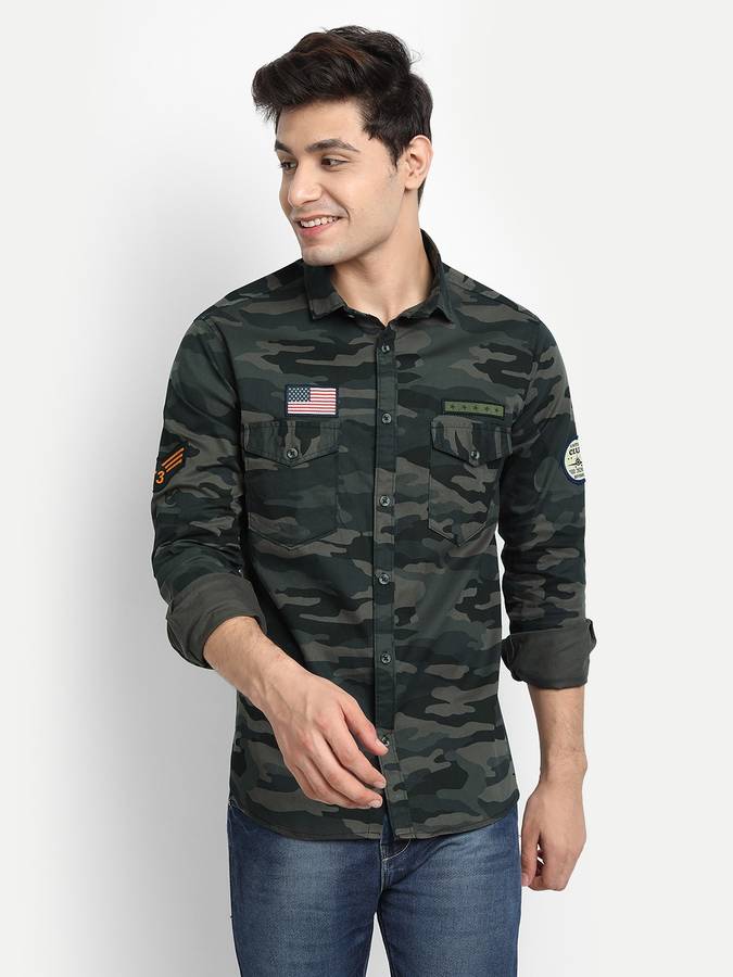 Men Tailored Fit Military Camouflage Spread Collar Casual Shirt