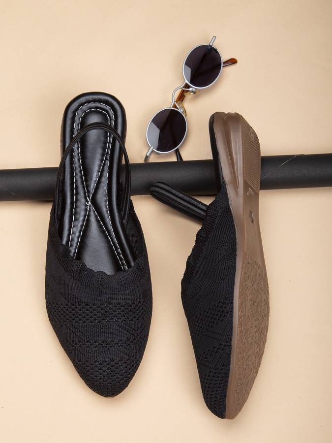 Women Black Flats Sandal Price in India