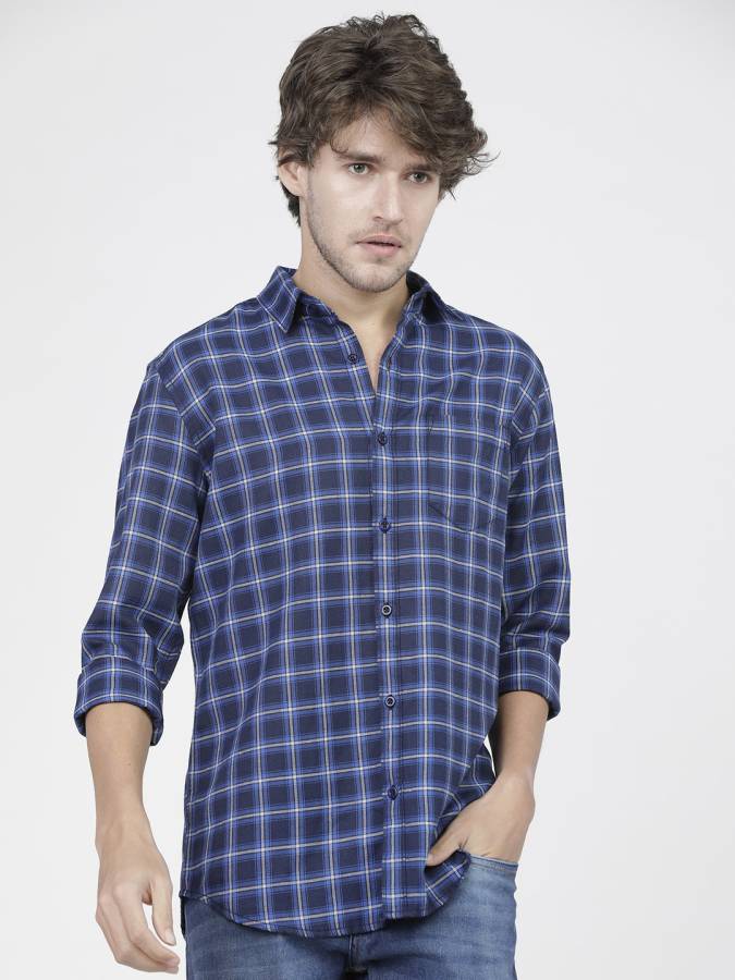 Men Slim Fit Checkered Cut Away Collar Casual Shirt Price in India