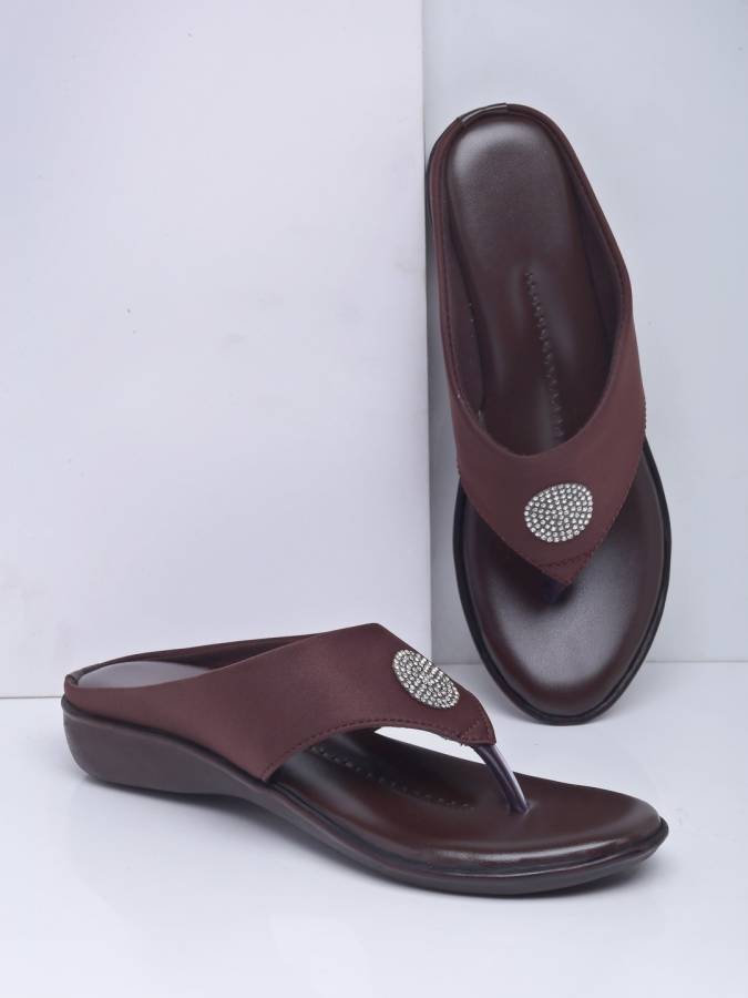 Women New Fashion Stylish Casual Flat Sandal/Slipper for women & Girls Brown Flats Sandal Price in India