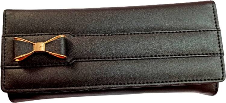 Casual Black  Clutch Price in India