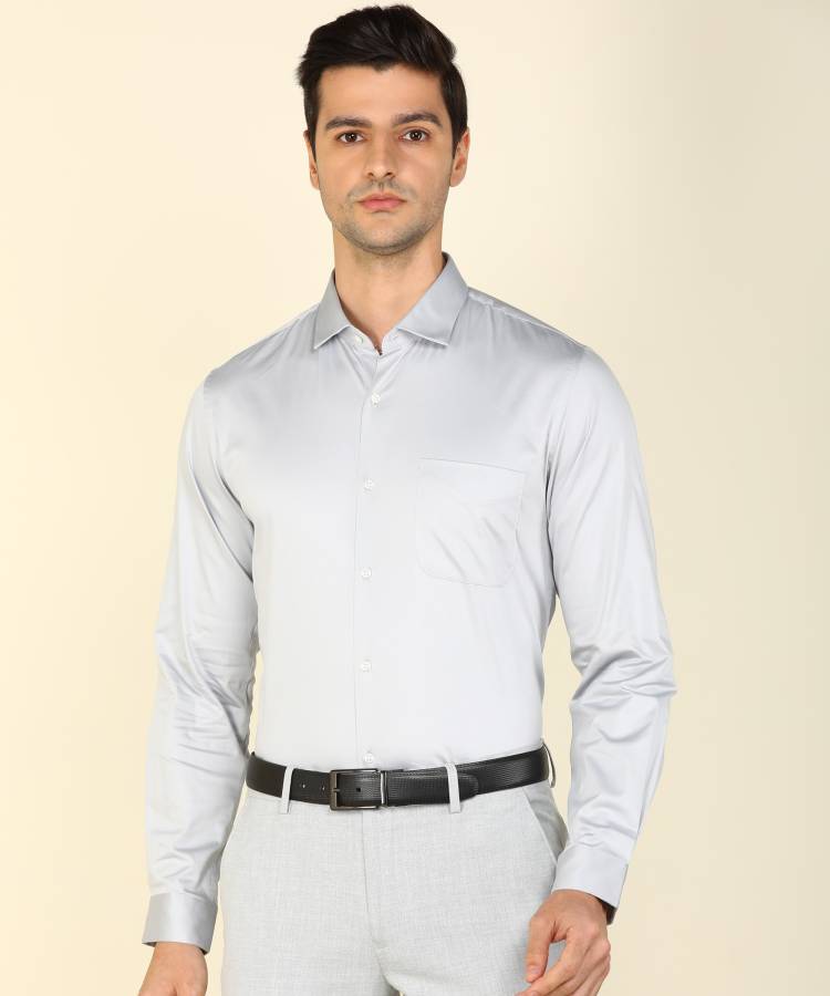 Men Slim Fit Solid Spread Collar Formal Shirt Price in India