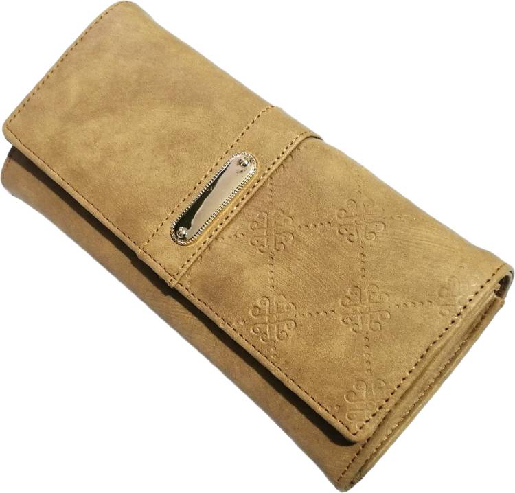 Casual Yellow  Clutch Price in India