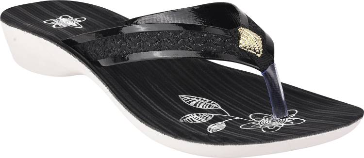 Women Black Flats Sandal Price in India