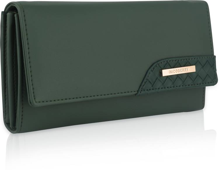 Casual Green  Clutch Price in India