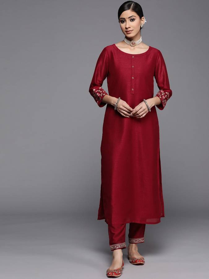 Women Solid Silk Blend Straight Kurta Price in India