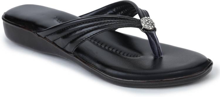 Women Black Flats Sandal Price in India