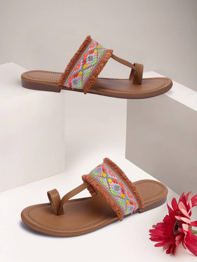 Women Presents Collection Of Ethnic Wear Kolhapuri Flats For Girl/Women/Ladies Beige Flats Sandal Price in India