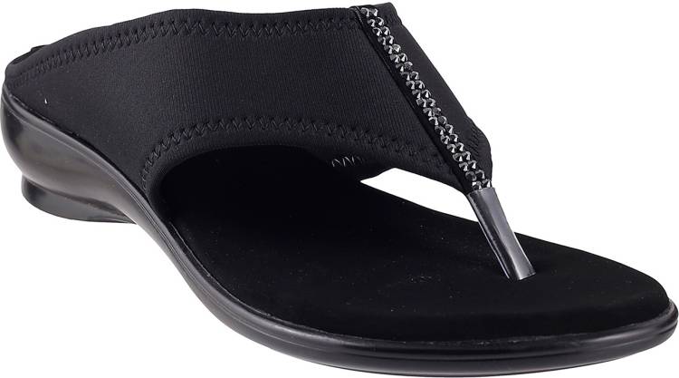 Women Classic Black Flats Sandal Price in India