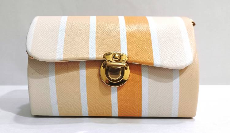 Casual Yellow  Clutch Price in India