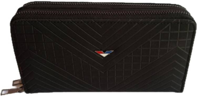 Casual Black  Clutch Price in India