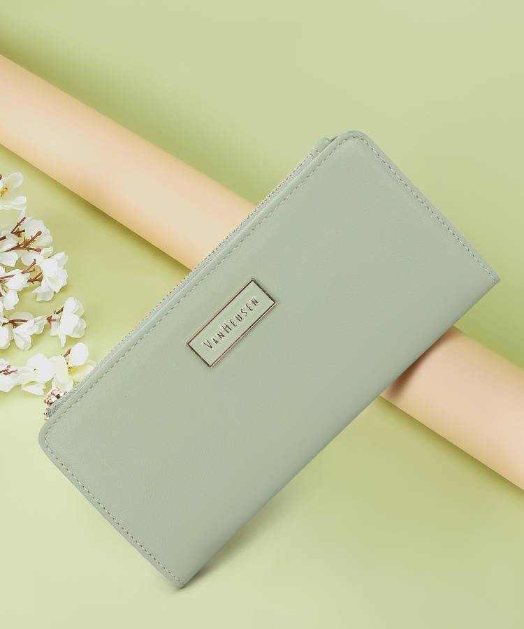 Casual Green  Clutch Price in India