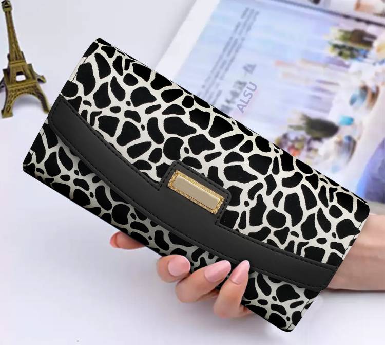 Casual Black, Yellow  Clutch Price in India