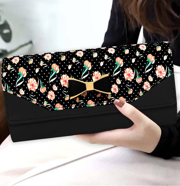 Casual, Formal, Party, Sports Black  Clutch Price in India