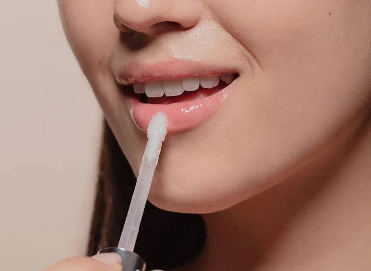 EVERERIN Gentle Nourish Lips Moisturizing Lip Cream Lip Balm Milk Price in India