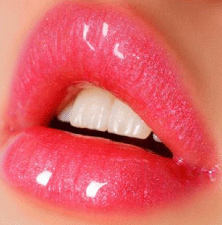 Latixmat Lip Gloss Waterproof Shining Lips Price in India