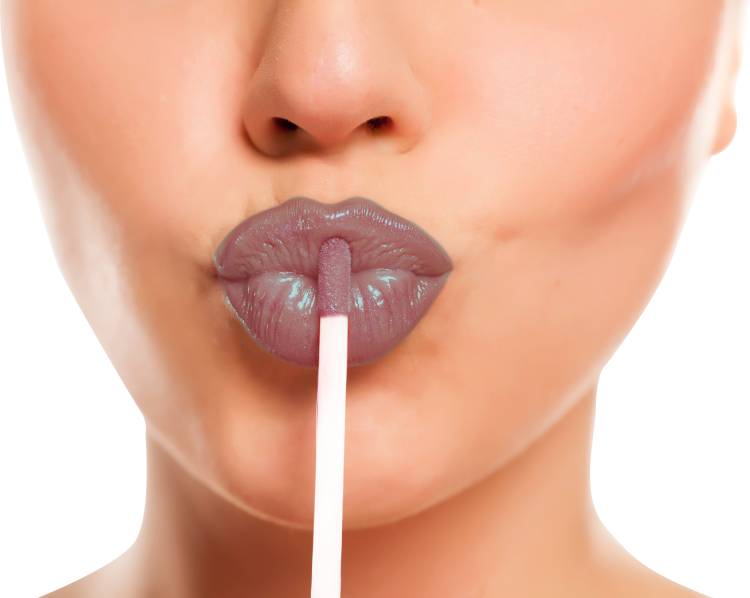 Greyon Long Lasting Waterproof Hazelnut Shine Lip Gloss Price in India