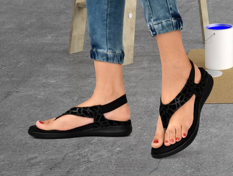 Women Black Flats Sandal Price in India