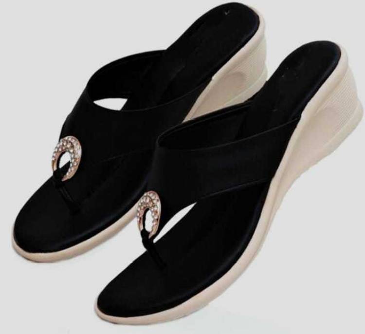 Women Black Flats Sandal Price in India