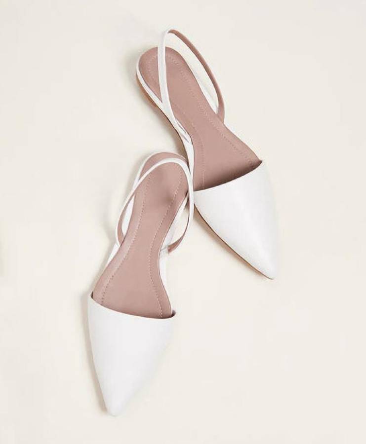 Women White Flats Sandal Price in India