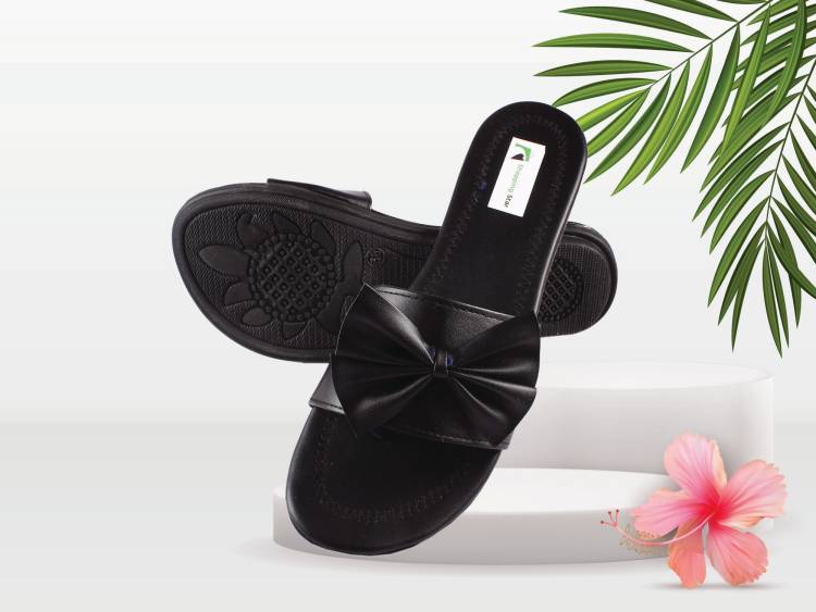 Women Black Flats Sandal Price in India