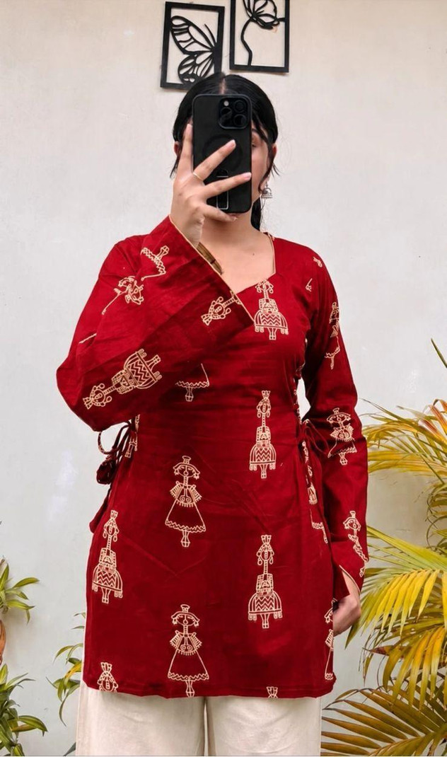 ZANVIRA Printed Viscose Rayon Straight Kurta Women Red