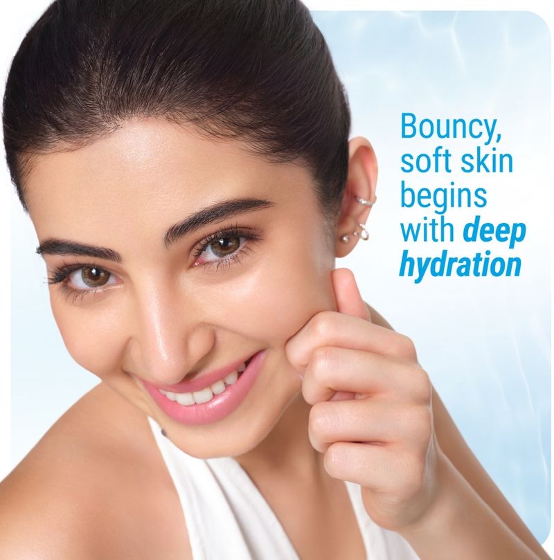 POND's Super Light Gel Oil-Free Moisturizer with Cera-Hyamino (300 ml) - Image 7