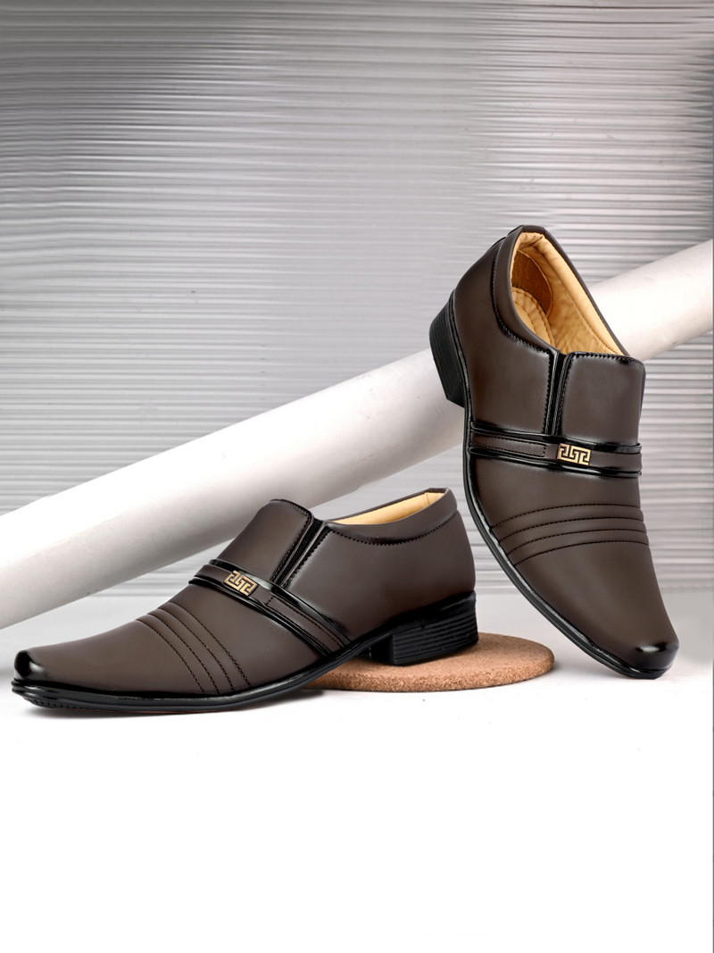 VibeStep Men Black Formal Loafer & Party Wear Comfortab…