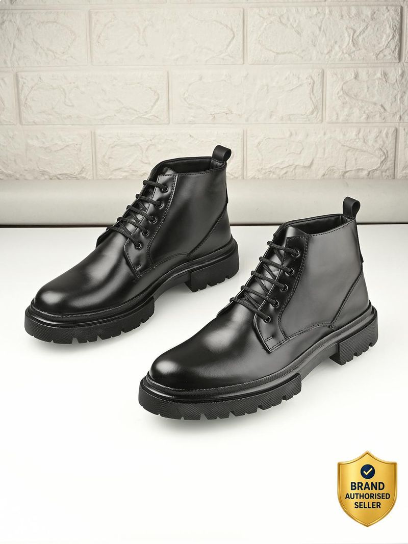 Roadster Men's Black Boots Size 9 - Image 2