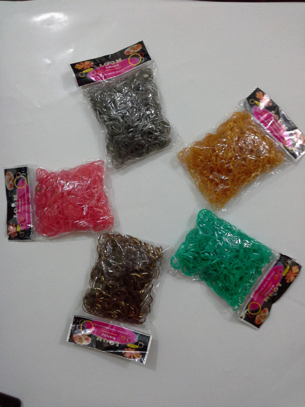 Shatchi 3000 Metallic Assorted Loom Band Refill Kit Kids Toys Arts Crafts Toys With S Clips & Hook,Gift,Birthday,Anniversary,Festival RS.449 (77.00% Off) - Flipkart