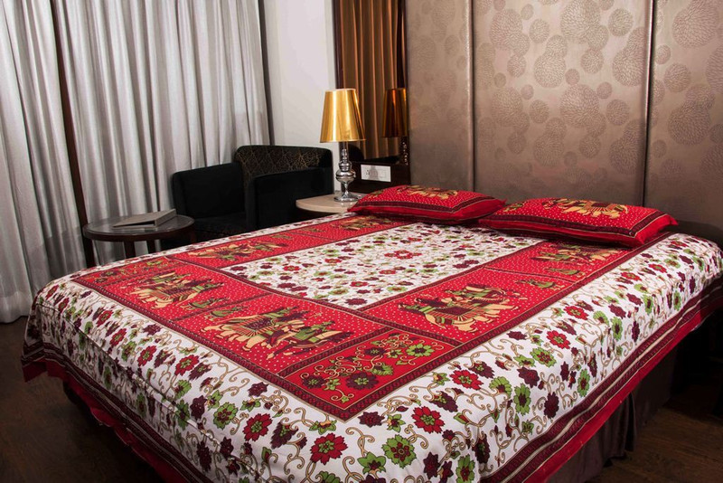 bella casa cotton Cotton Double Floral Bedsheet(Pack of 1, Multicolor)