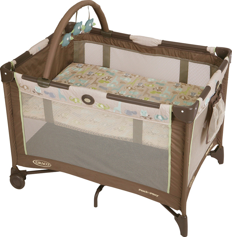 Graco Pack 'n Play On The Go - Forest Friends Cot(Multicolor)
